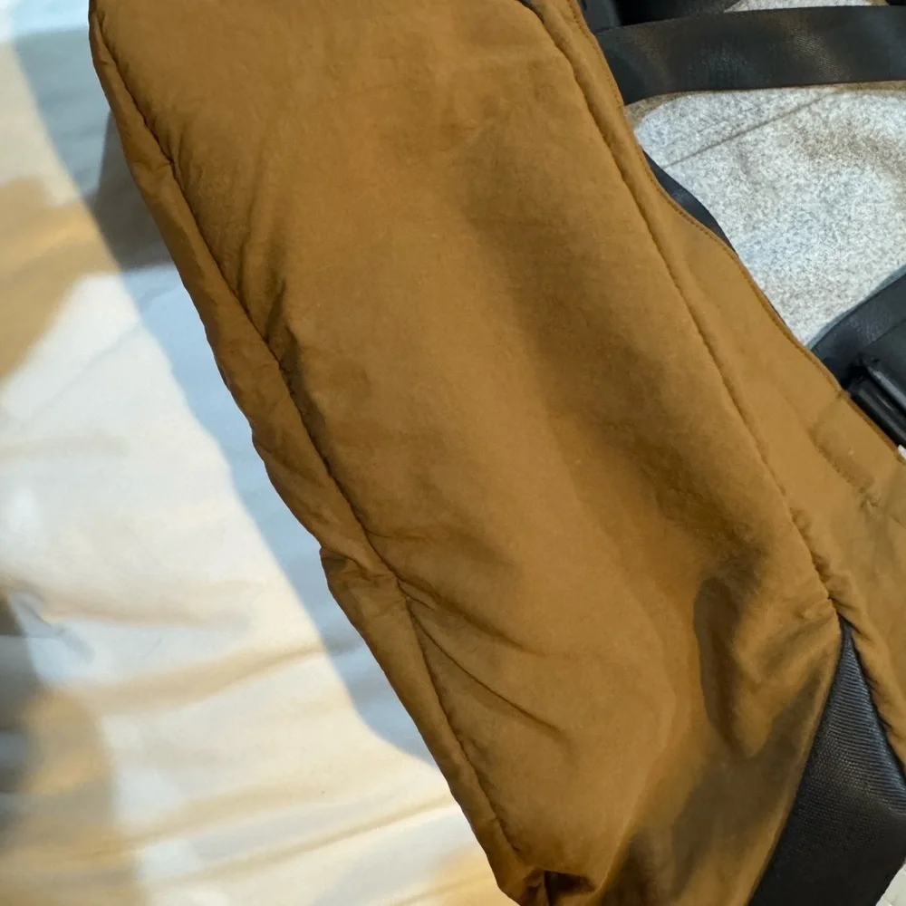 Lululemon Athletica Clean Line 22L Bag - Picture 8 of 8